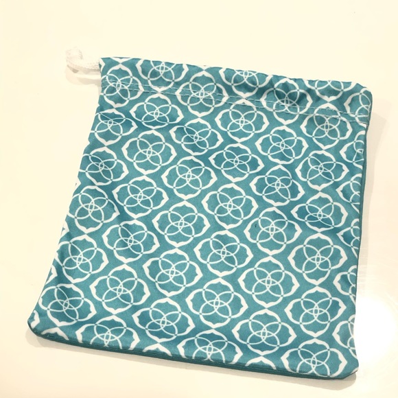 Kendra Scott Jewelry Bag - Picture 3 of 8